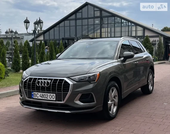 audi_q3__459141562hd